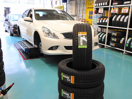 V36�X�J�C���C����225/55R17��P1